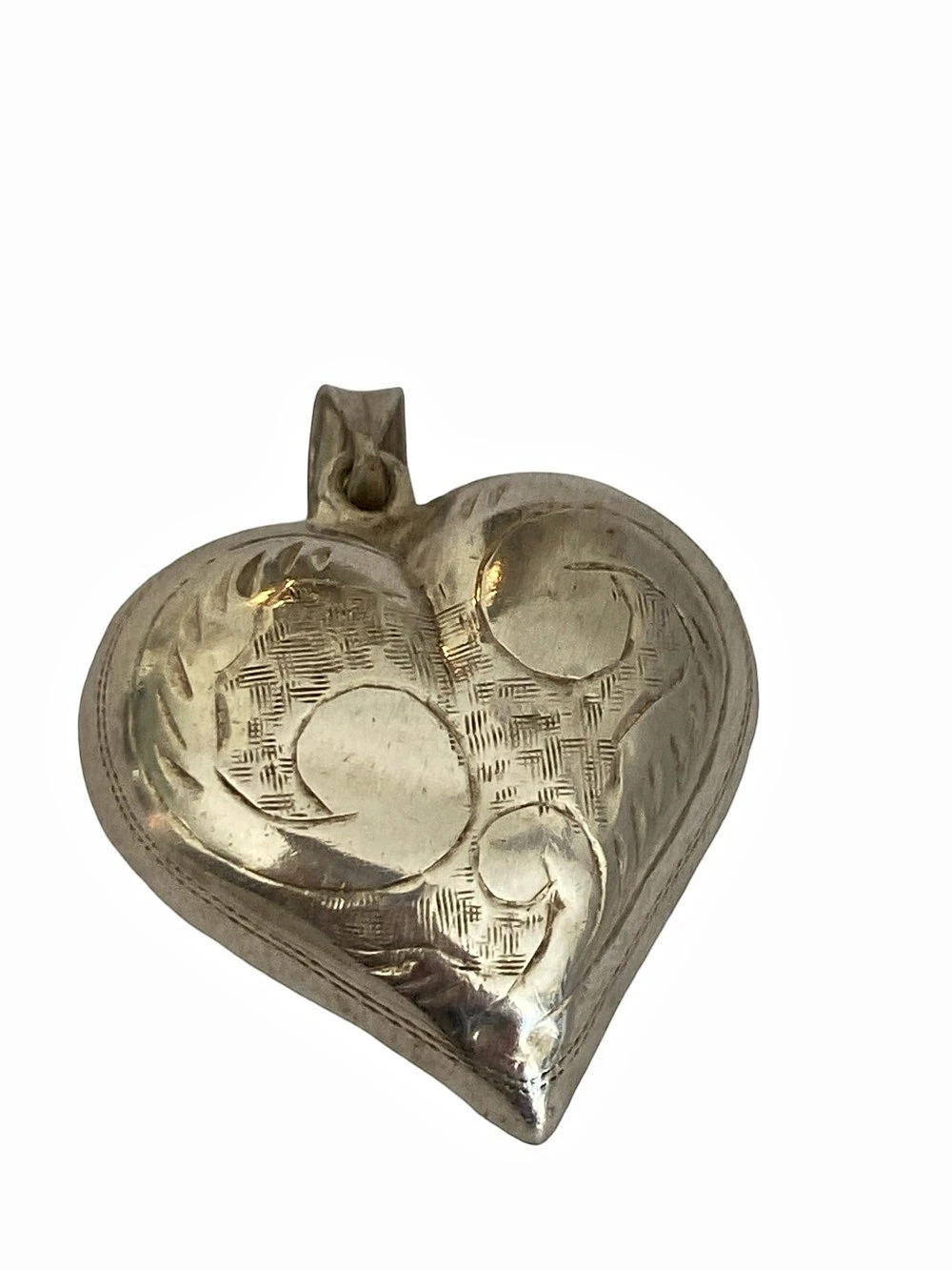 Vintage Silver (925) Etched Puffy Heart pendant - Fair Condition